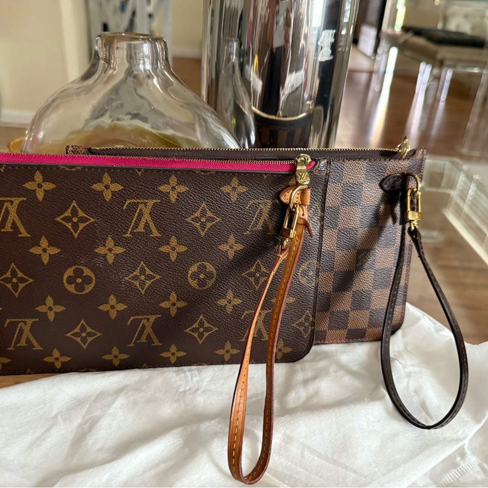 Louis Vuitton Wristlet/Clutch